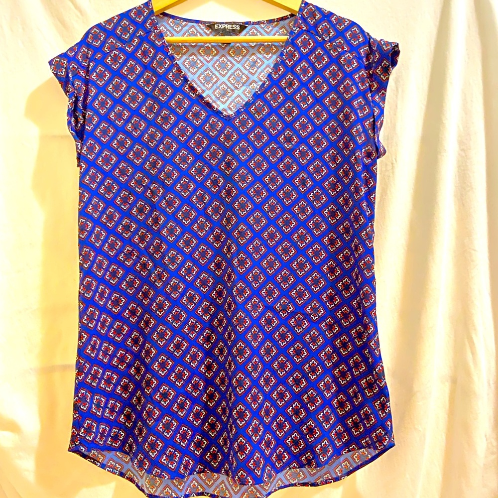 Express | ✨ 2 for $20! ✨ blue pattern blouse